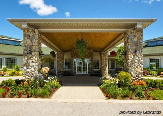 Days Inn By Wyndham Pentwater Exterior photo