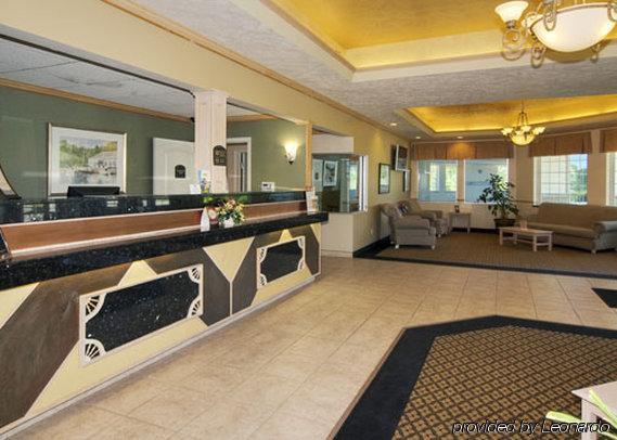 Days Inn By Wyndham Pentwater Interior photo